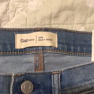 Gap size 28R baby boot  stretch